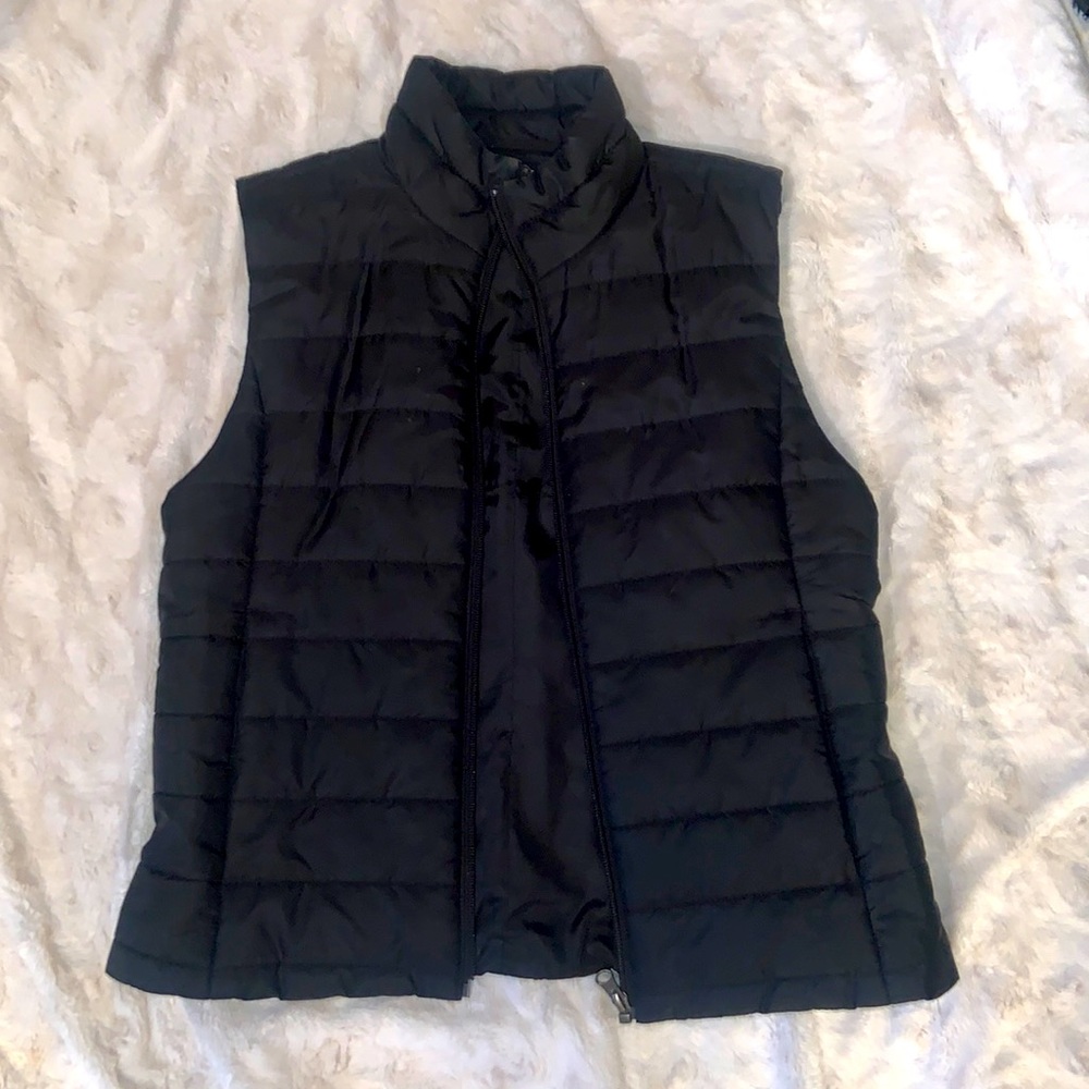 Loft black lightweight puffer vest